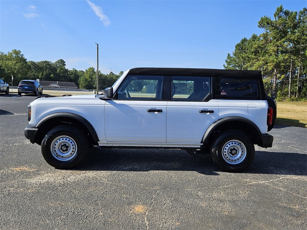 New 2025 Ford Bronco 4-Door image 4
