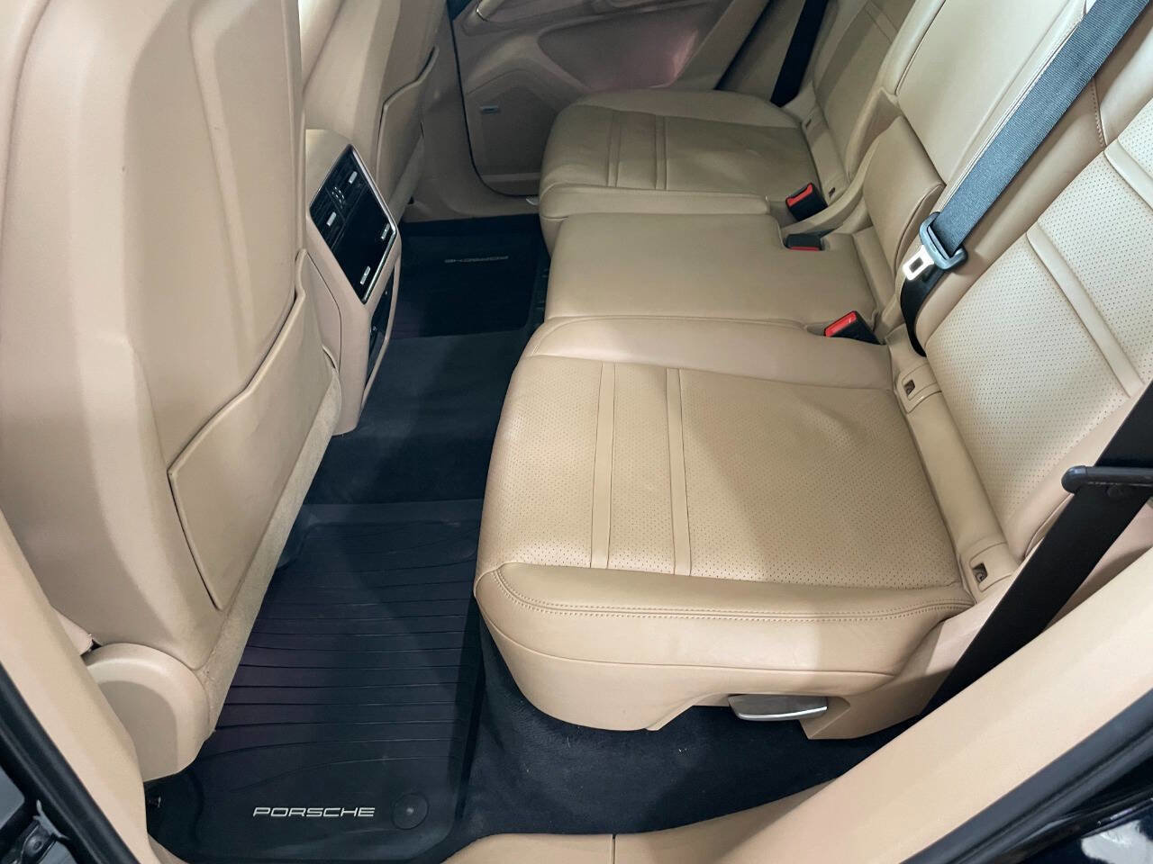 Used 2019 Porsche Cayenne image 21