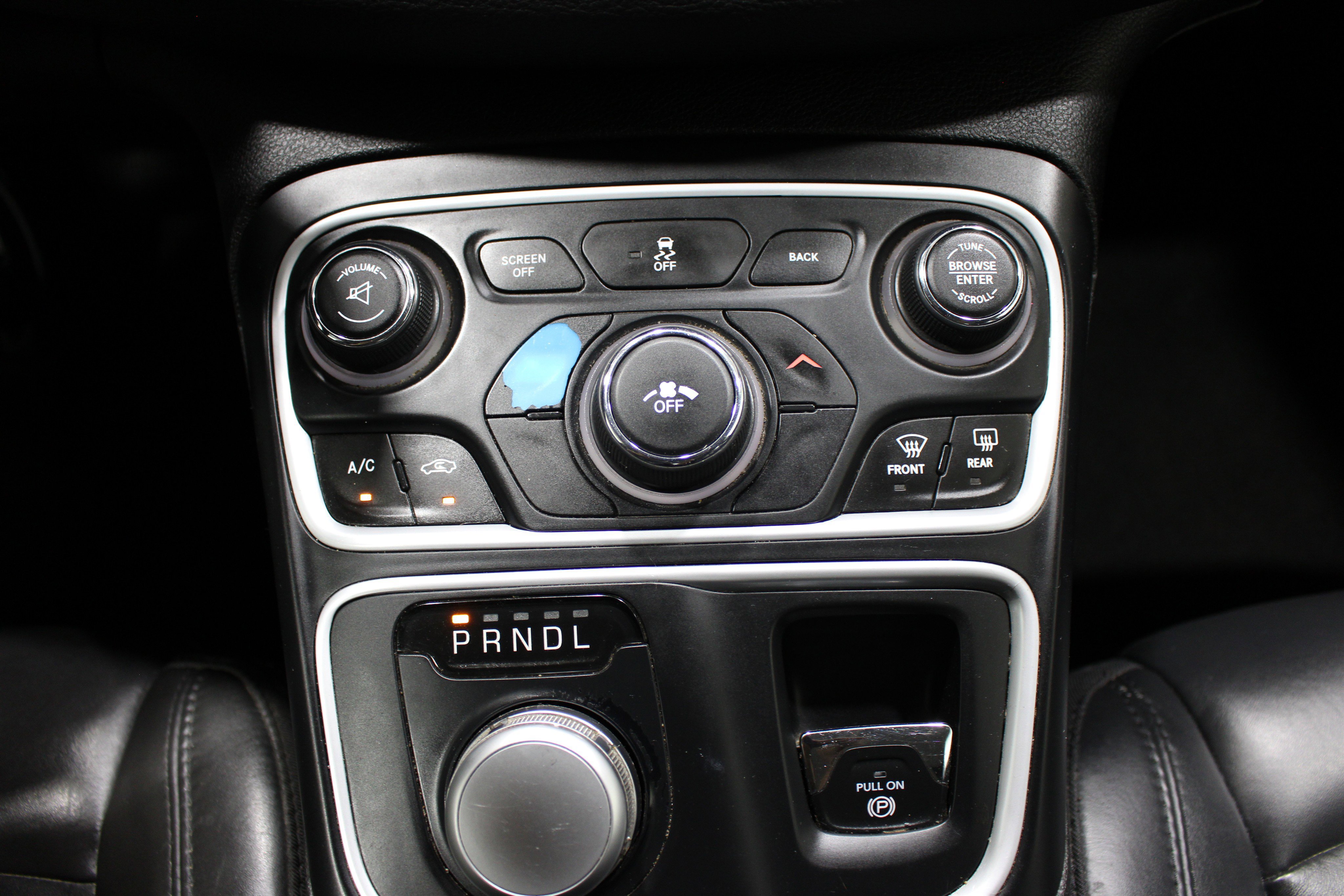 Used 2017 Chrysler 200 Limited Platinum FWD image 14