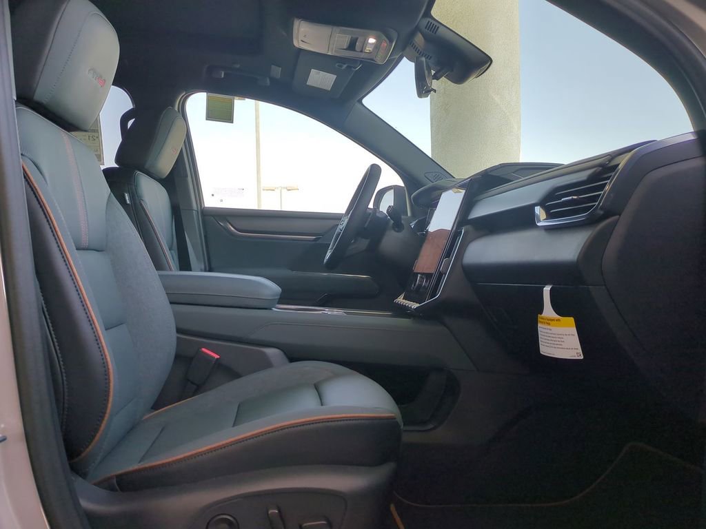 New 2026 GMC Acadia AT4 w/ Luxury Package AWD/4WD image 35
