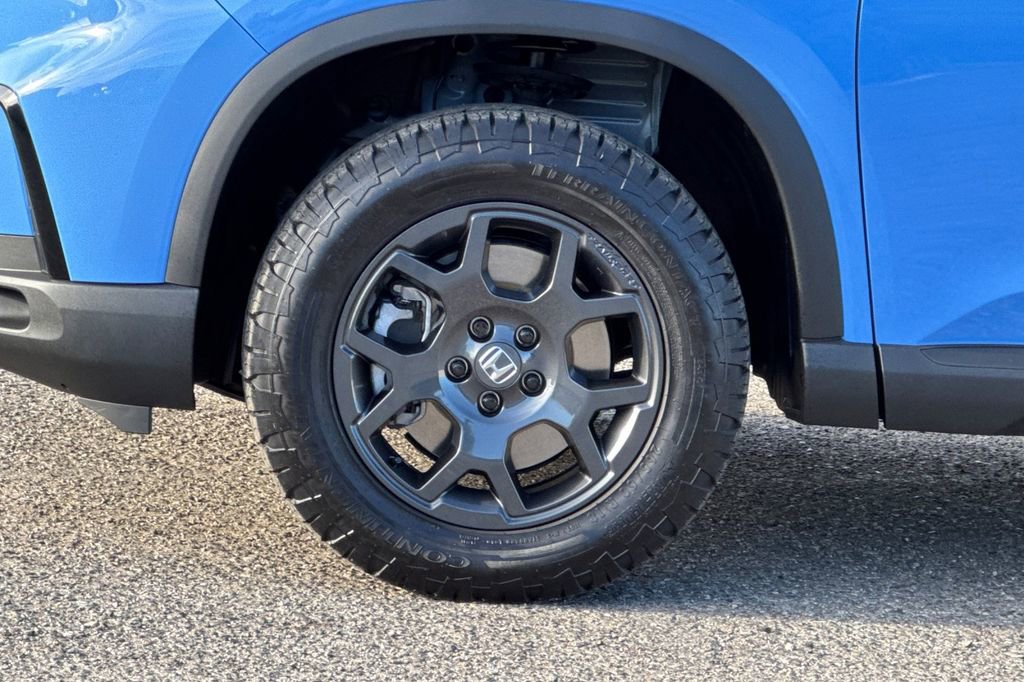 Used 2025 Honda Pilot TrailSport image 33