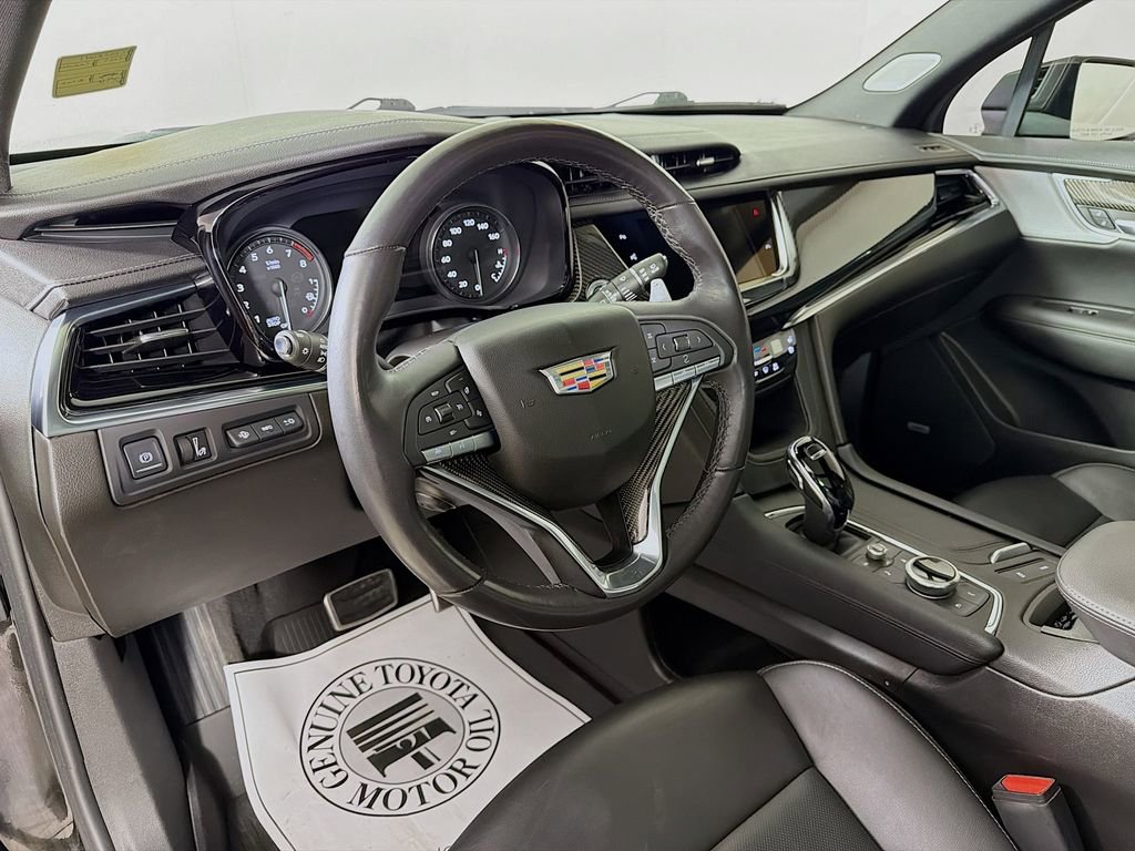 Certified 2023 Cadillac XT6 Sport w/ Technology Package AWD/4WD image 10