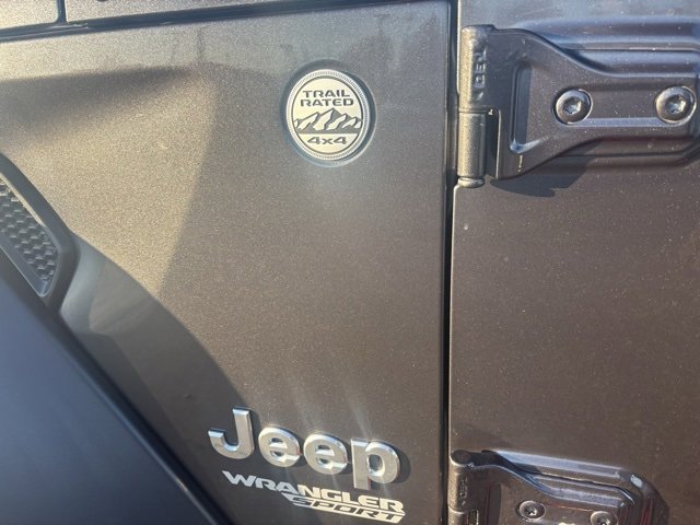 Used 2019 Jeep Wrangler Sport image 14