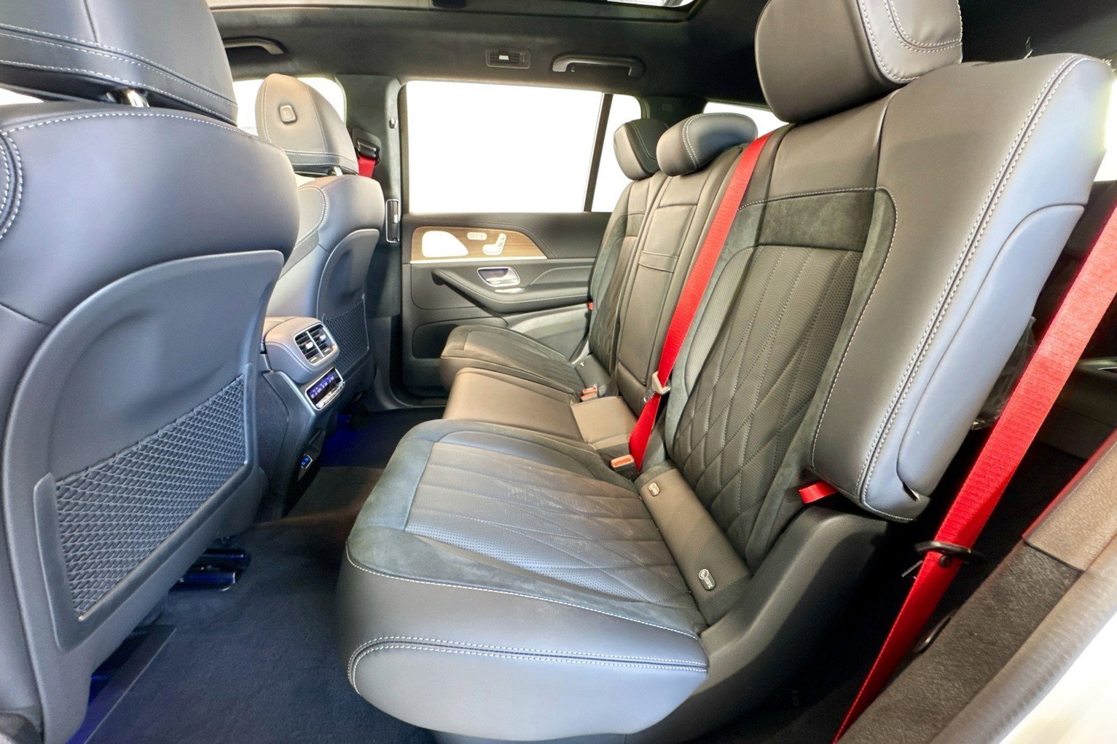 New 2026 Mercedes-Benz GLS 63 AMG 4MATIC image 22