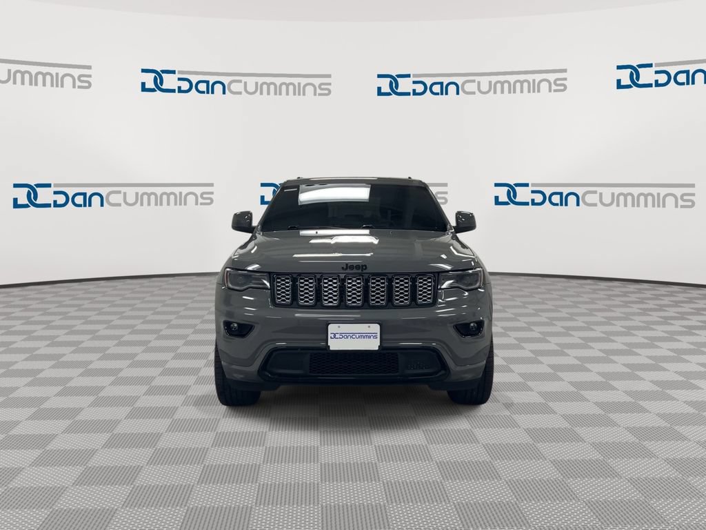 Used 2020 Jeep Grand Cherokee Altitude AWD/4WD image 3