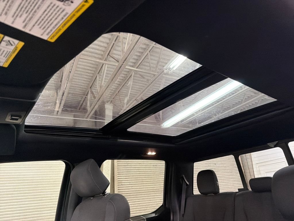 Used 2016 Ford F150 XLT w/ Equipment Group 302A Luxury image 9