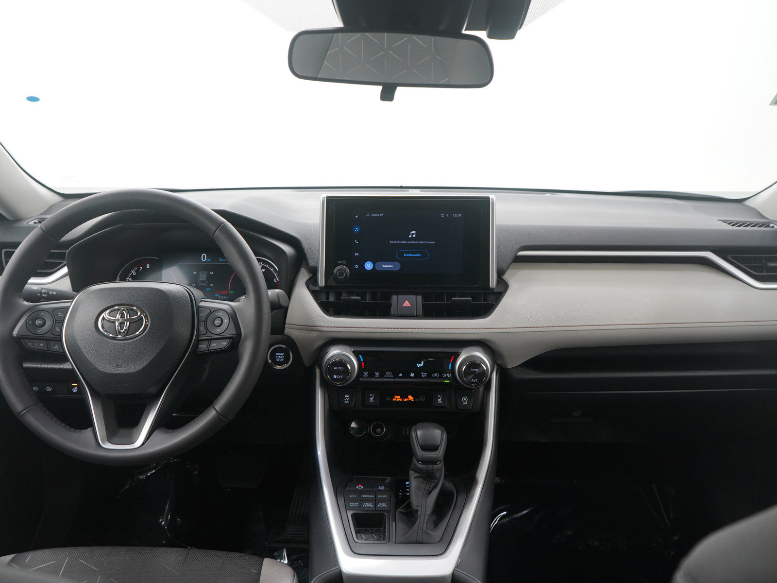 Used 2025 Toyota RAV4 XLE w/ Convenience Package AWD/4WD image 13