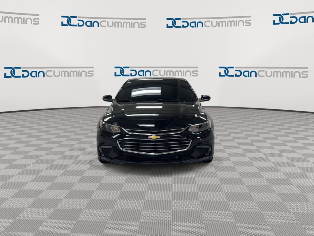 Used 2016 Chevrolet Malibu LT w/ Driver Confidence Package FWD image 3