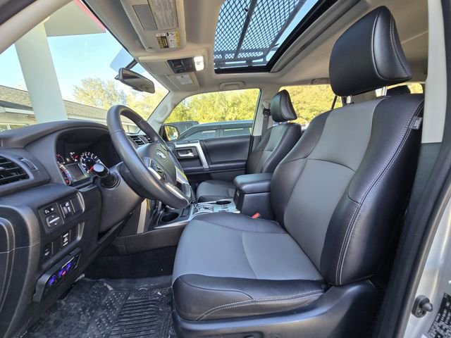 Used 2018 Toyota 4Runner SR5 Premium image 4