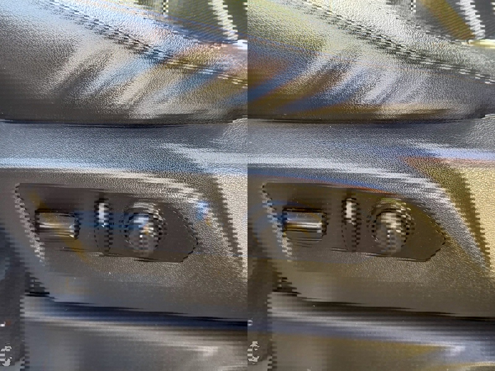 Used 2020 Chevrolet Silverado 1500 LTZ w/ LTZ Plus Package image 14