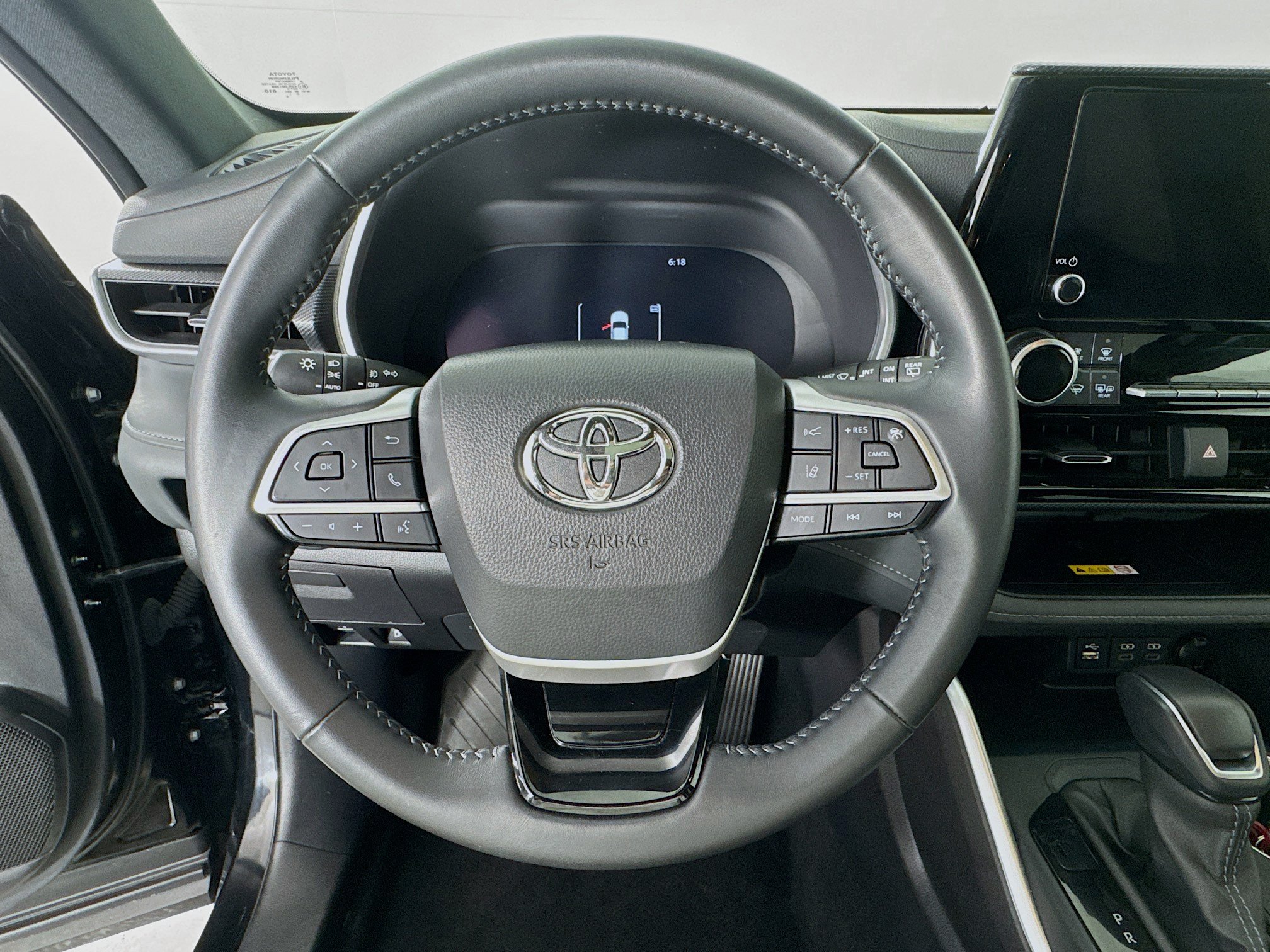 Certified 2025 Toyota Highlander XSE AWD/4WD image 11