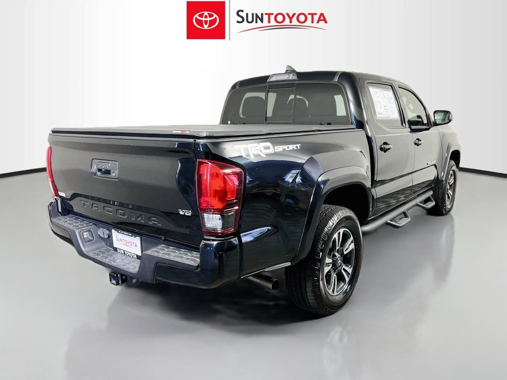 Used 2019 Toyota Tacoma TRD Sport RWD image 3