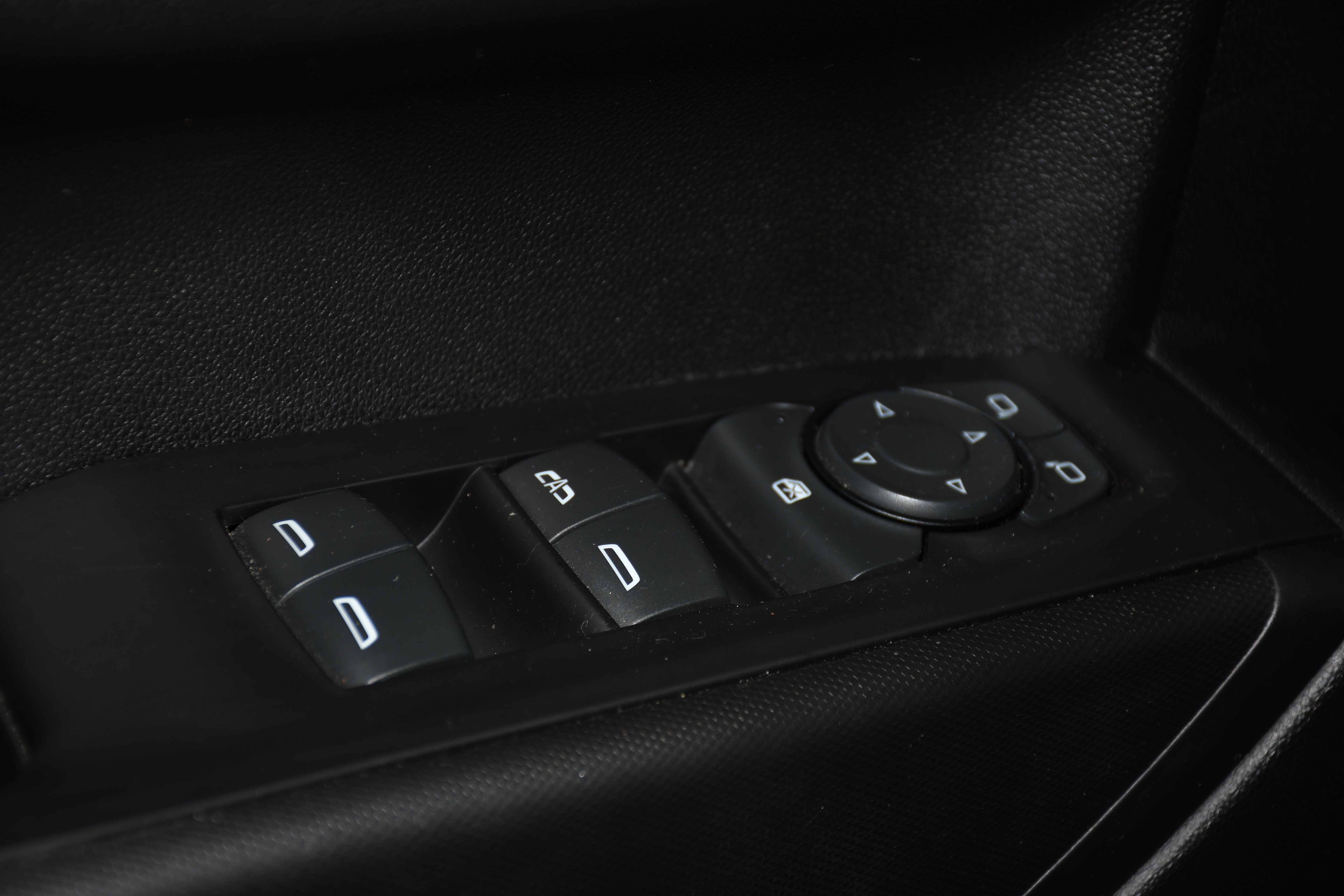 Used 2021 Chevrolet Silverado 1500 Custom image 10