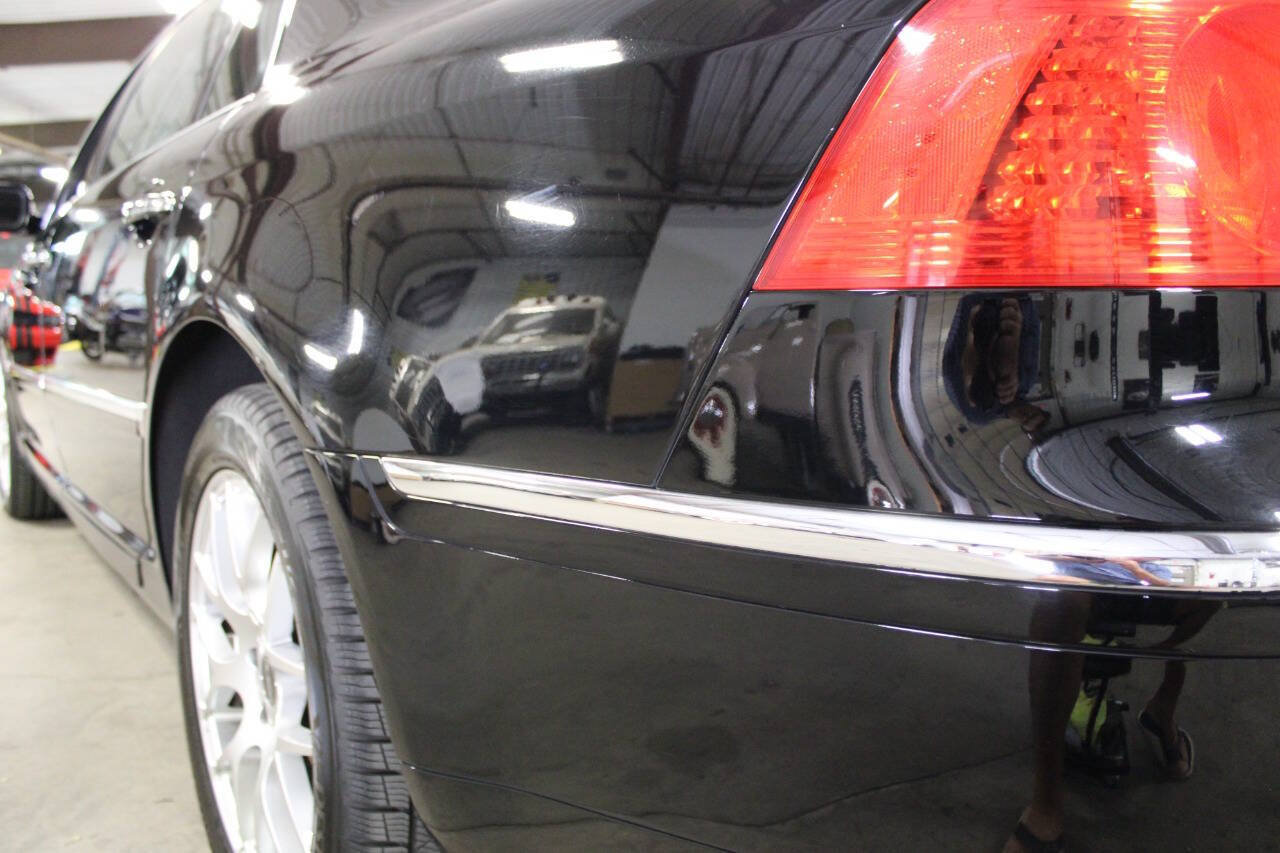 Used 2004 Volkswagen Phaeton V8 AWD/4WD image 12