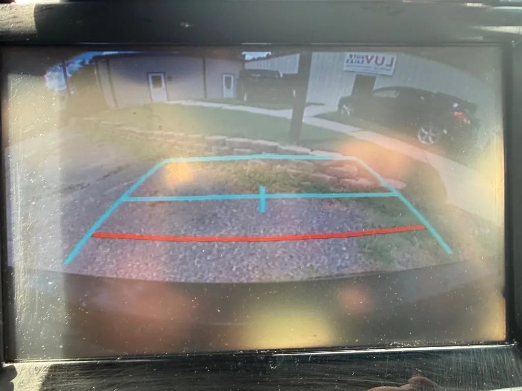 Used 2015 Toyota Camry XLE w/ Moonroof Package FWD image 16