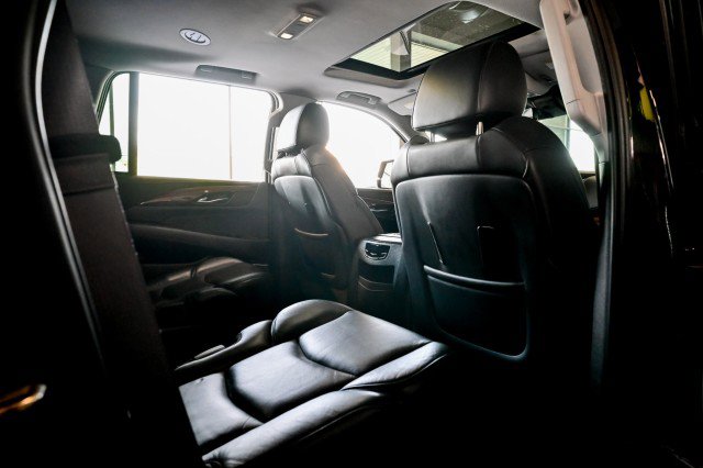 Used 2017 Cadillac Escalade Luxury AWD/4WD image 26