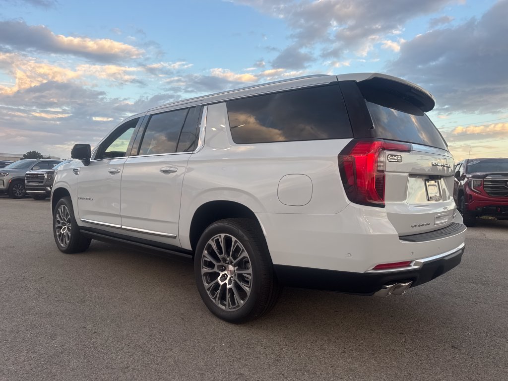 New 2027 GMC Yukon XL Denali w/ Denali Reserve Package AWD/4WD image 4