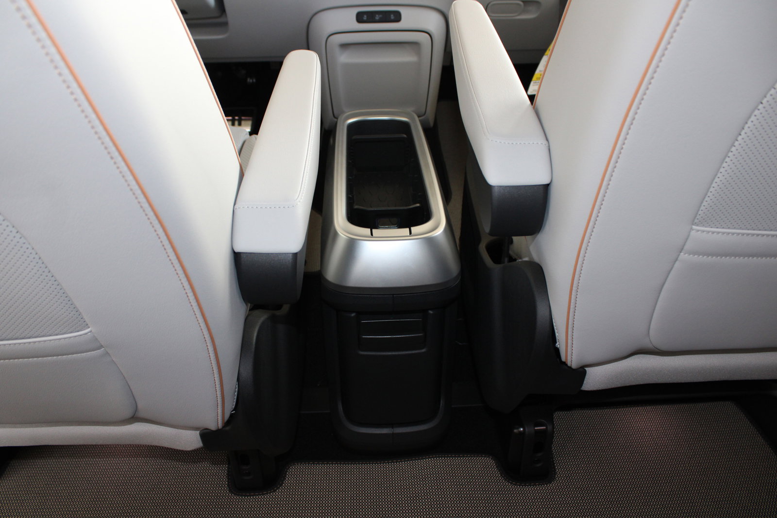 New 2025 Volkswagen ID. Buzz 1st Edition image 16