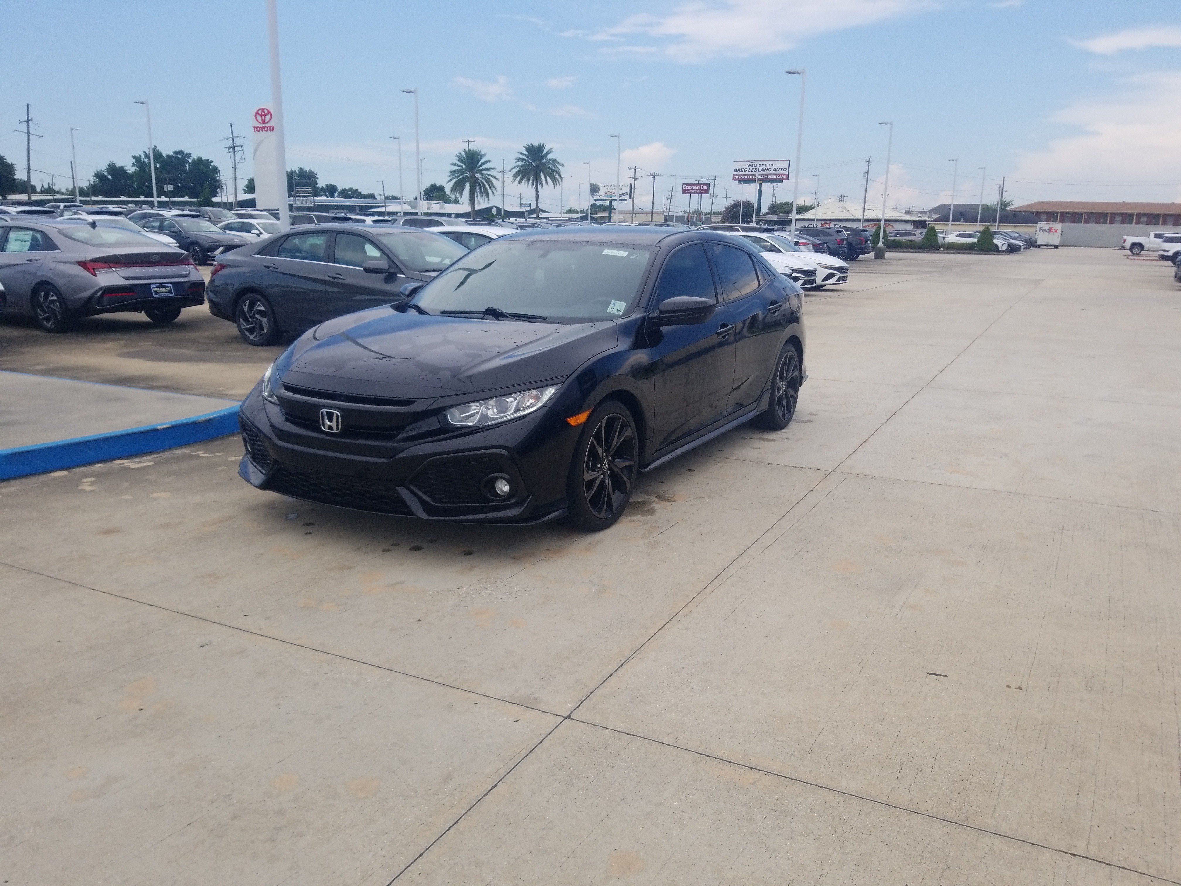 Used 2017 Honda Civic Sport image 3