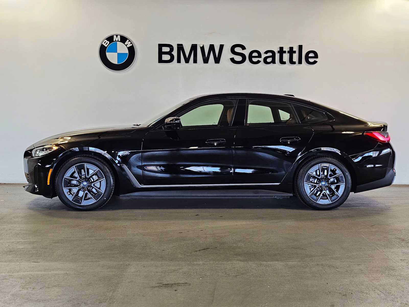 Certified 2023 BMW i4 eDrive35 w/ Premium Package RWD image 3