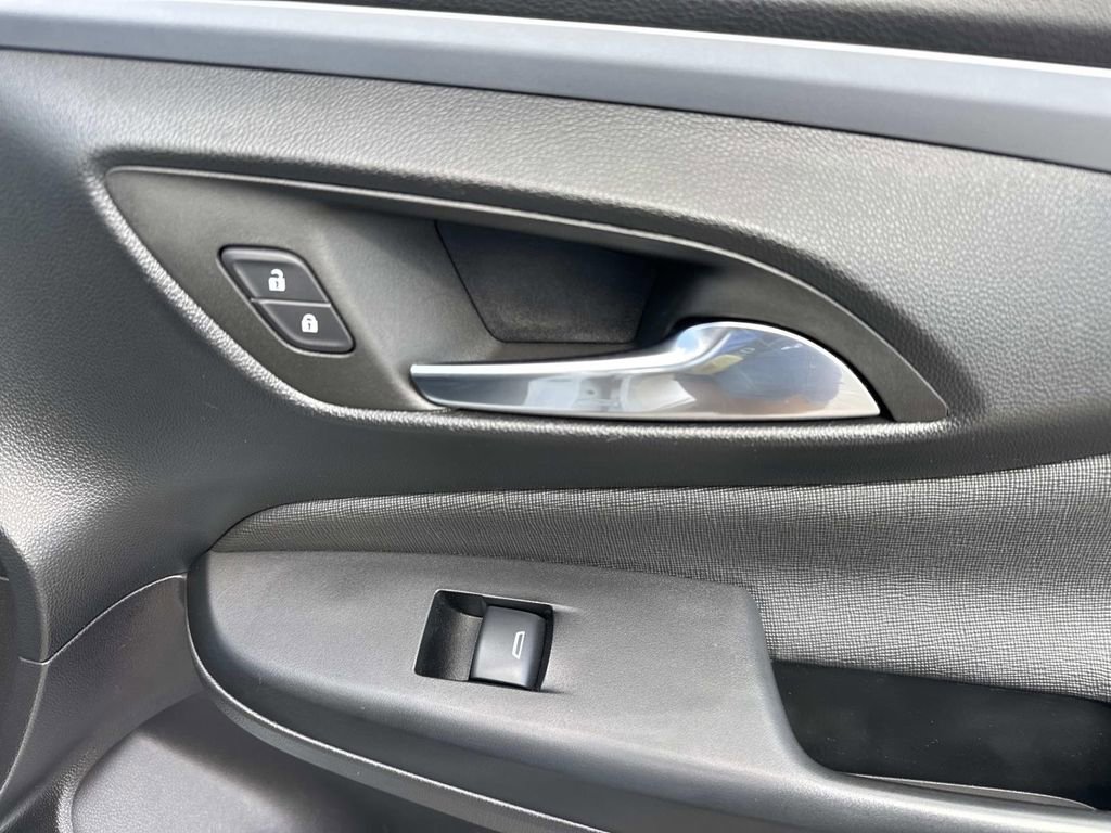 Certified 2025 Buick Envista Sport Touring FWD image 14