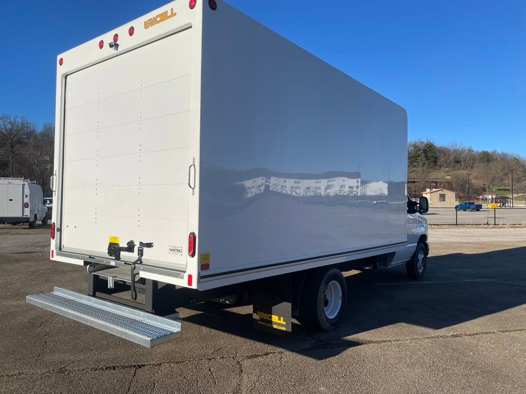 New 2027 Ford E-350 and Econoline 350 Super Duty w/ Power Equipment Group image 6