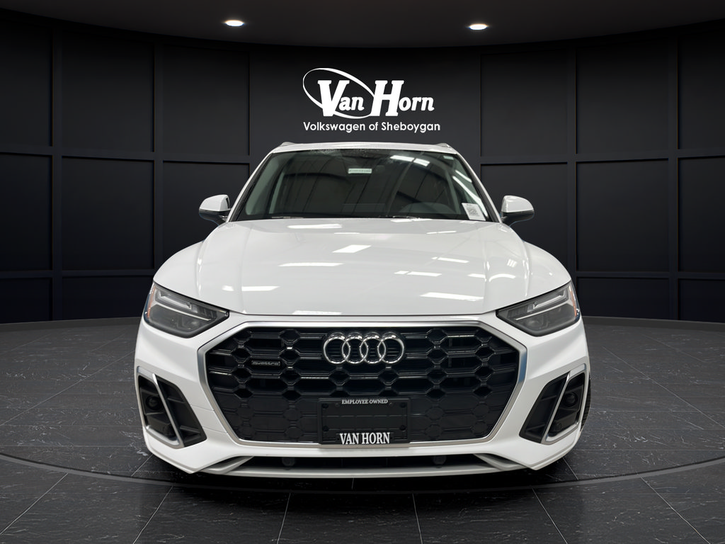 Used 2022 Audi Q5 e Premium w/ Convenience Package AWD/4WD image 2