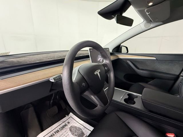 Used 2024 Tesla Model Y Long Range AWD/4WD image 15