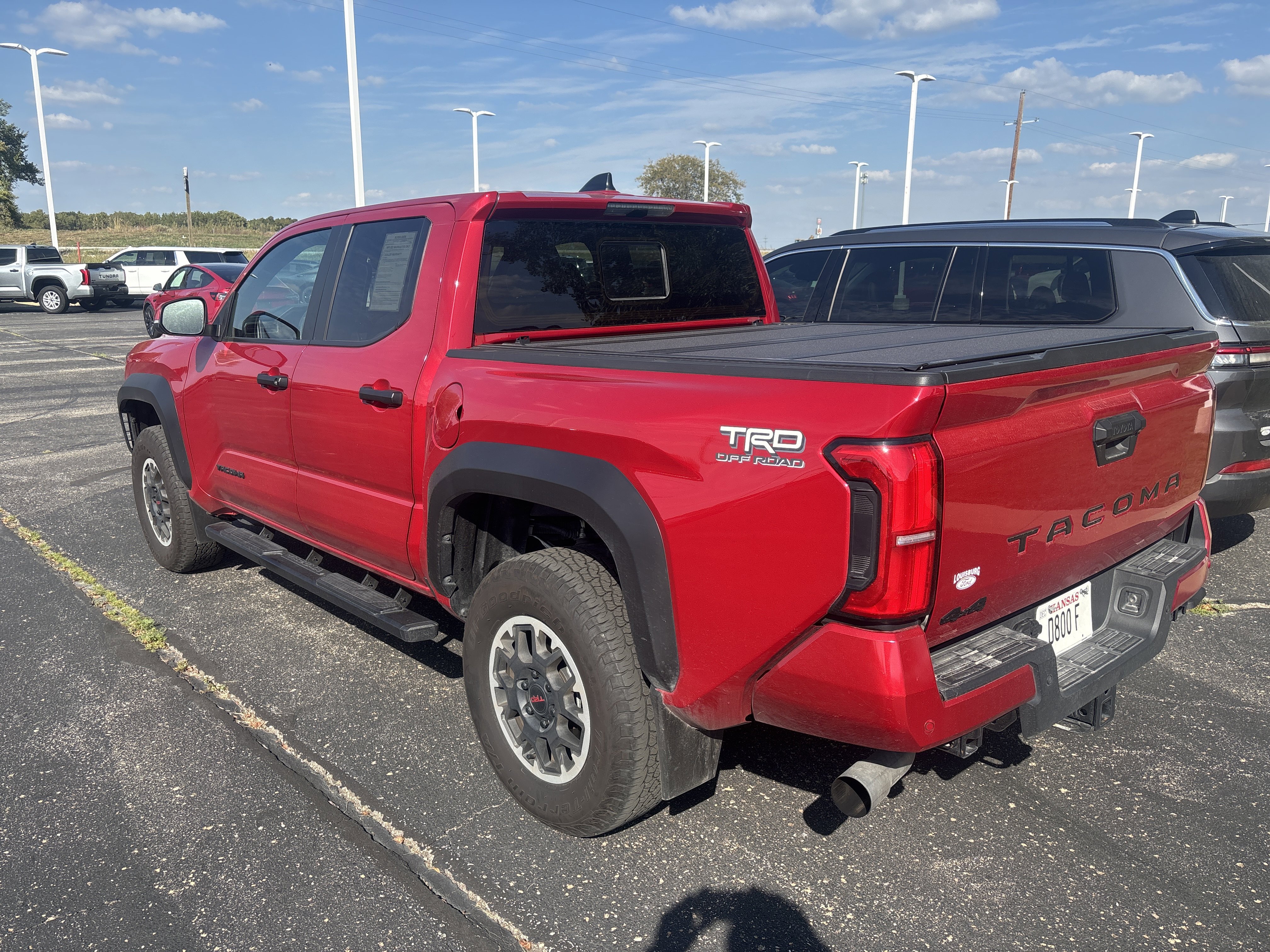 Used 2024 Toyota Tacoma TRD Off-Road image 3