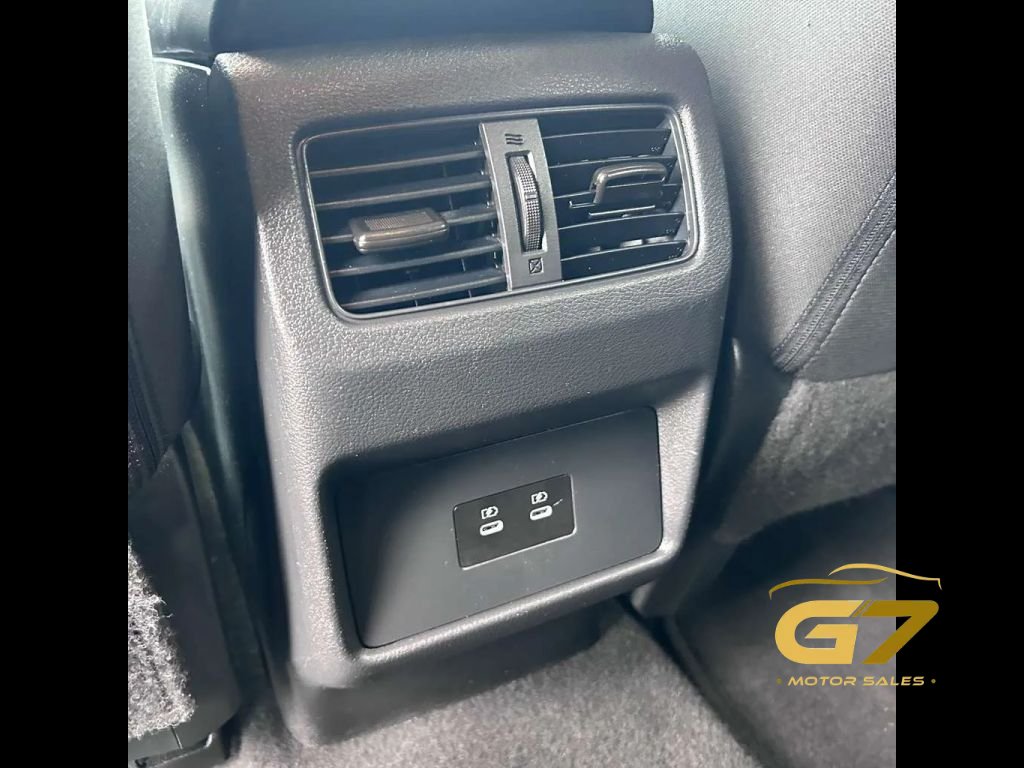 Used 2024 Nissan Rogue SV AWD/4WD image 31
