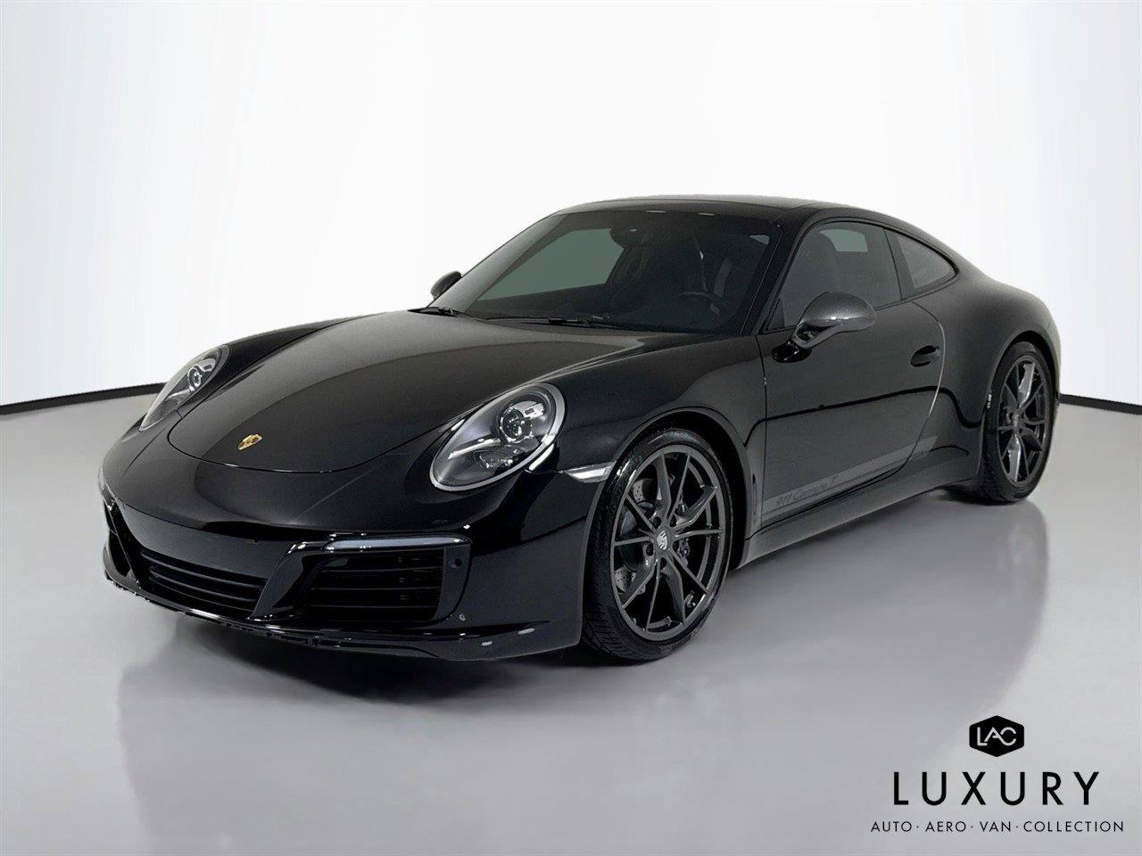 Used 2019 Porsche 911 Carrera T w/ Carrera T Interior Package RWD image 9