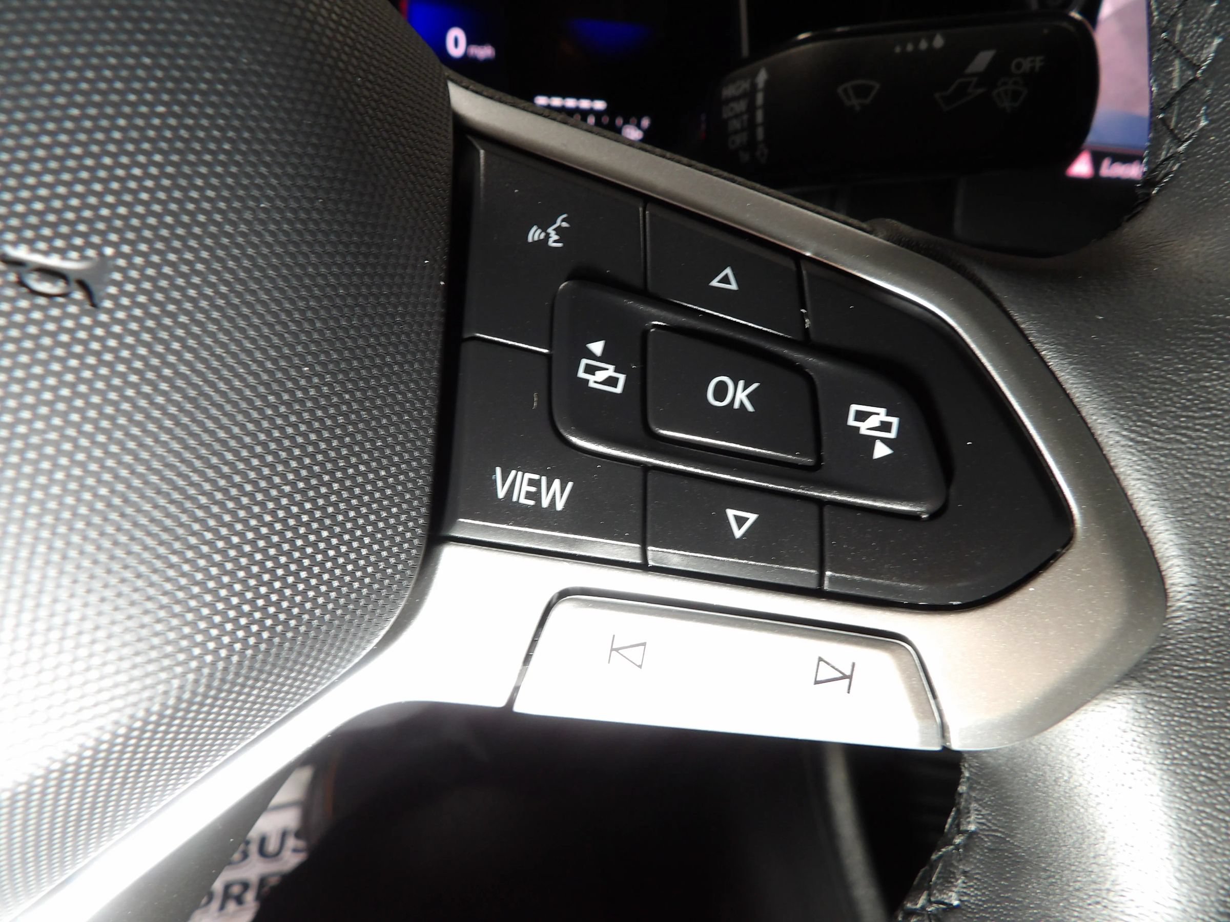 Used 2026 Volkswagen Jetta SE FWD image 23