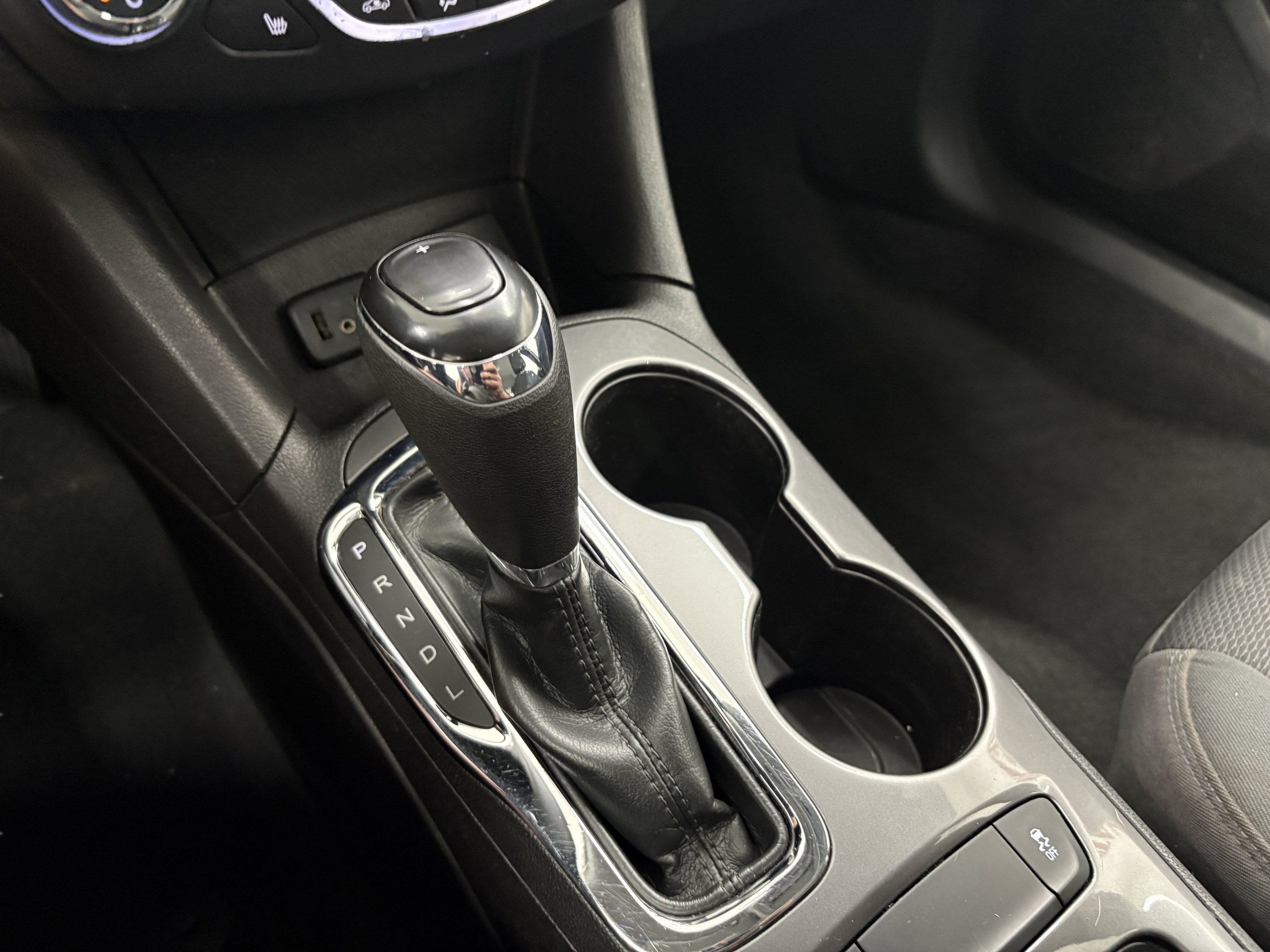 Used 2019 Chevrolet Cruze LT FWD image 18