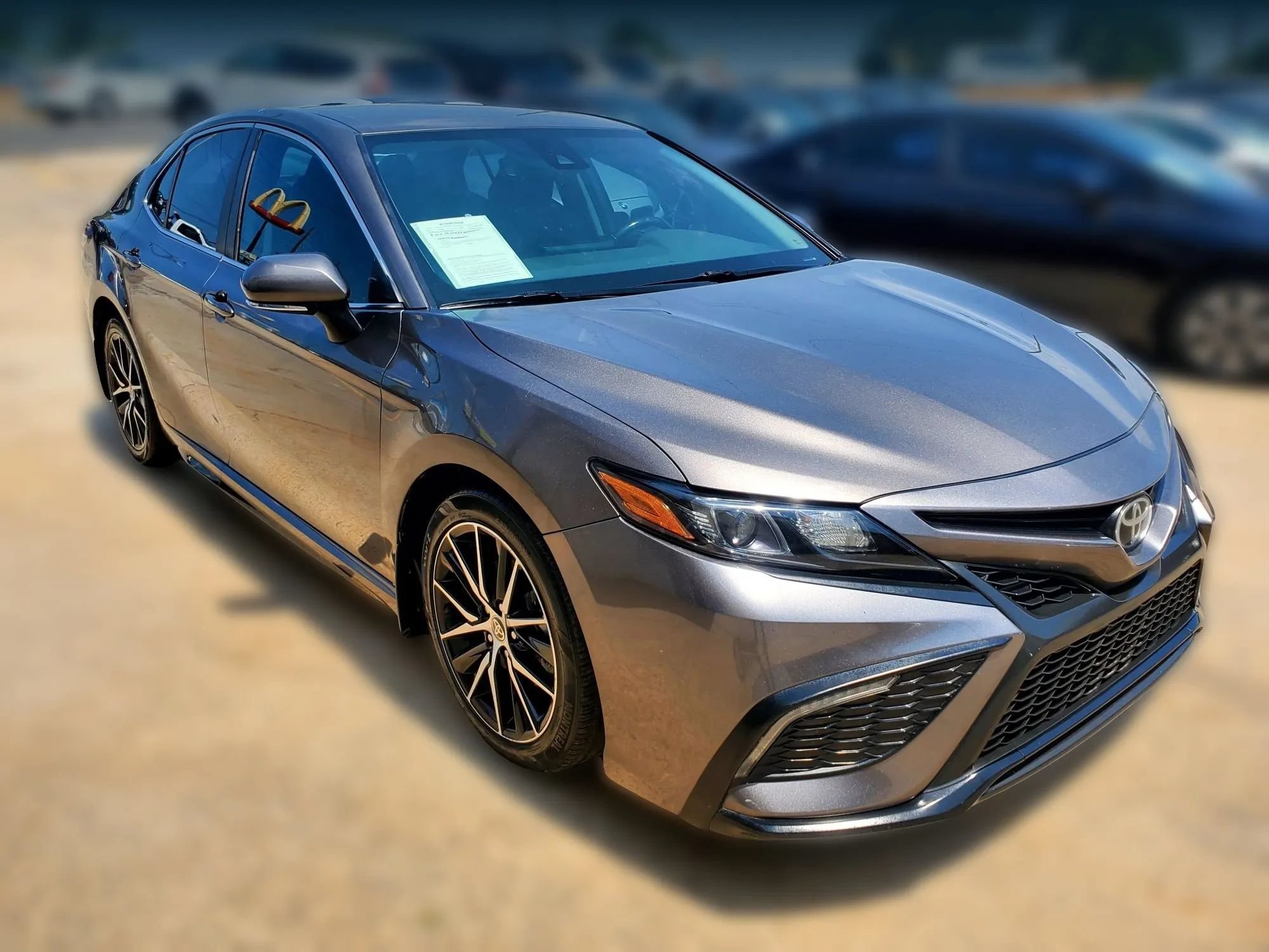 Used 2022 Toyota Camry SE FWD image 17