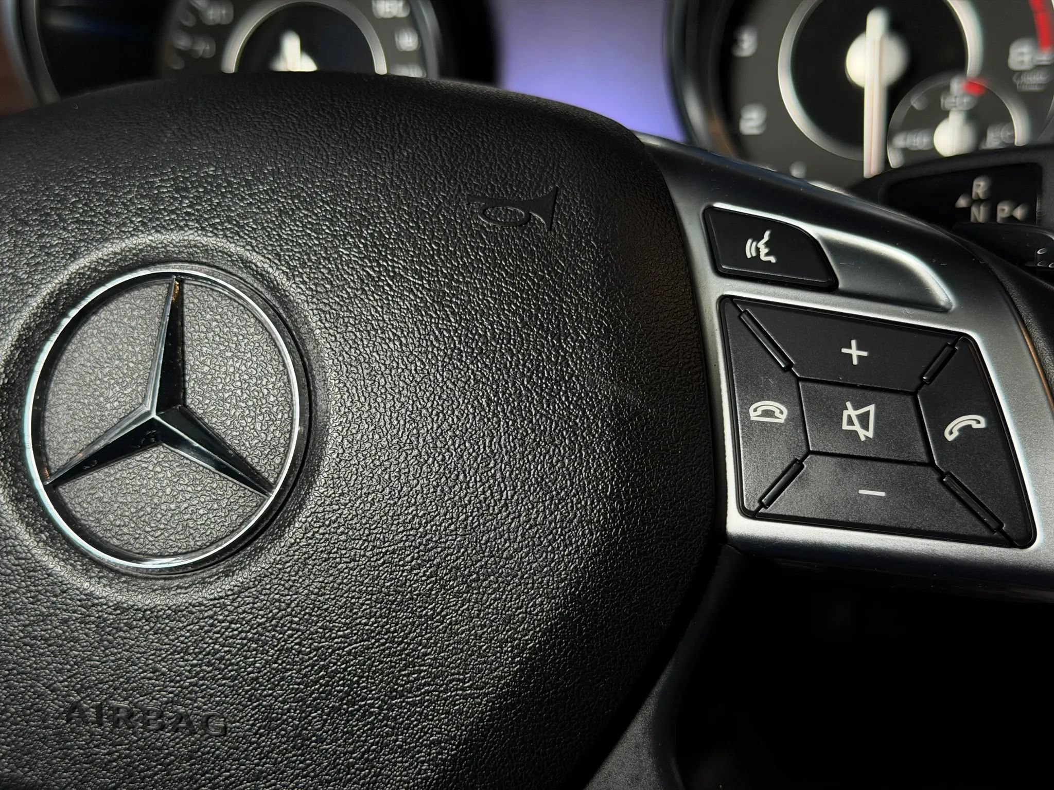 Used 2015 Mercedes-Benz GL 63 AMG 4MATIC image 36