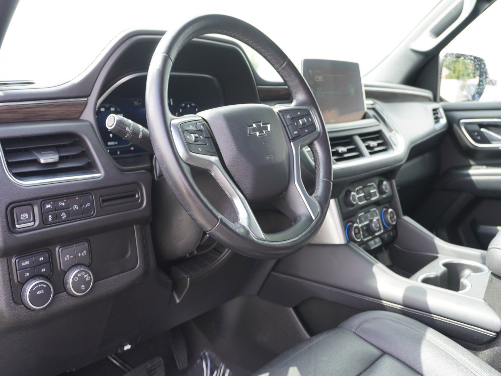 Used 2022 Chevrolet Tahoe Z71 image 23