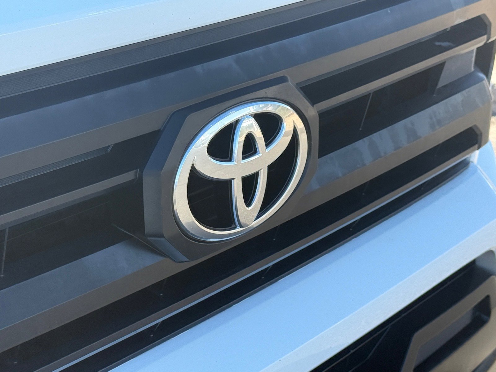 Used 2024 Toyota Tacoma SR image 29