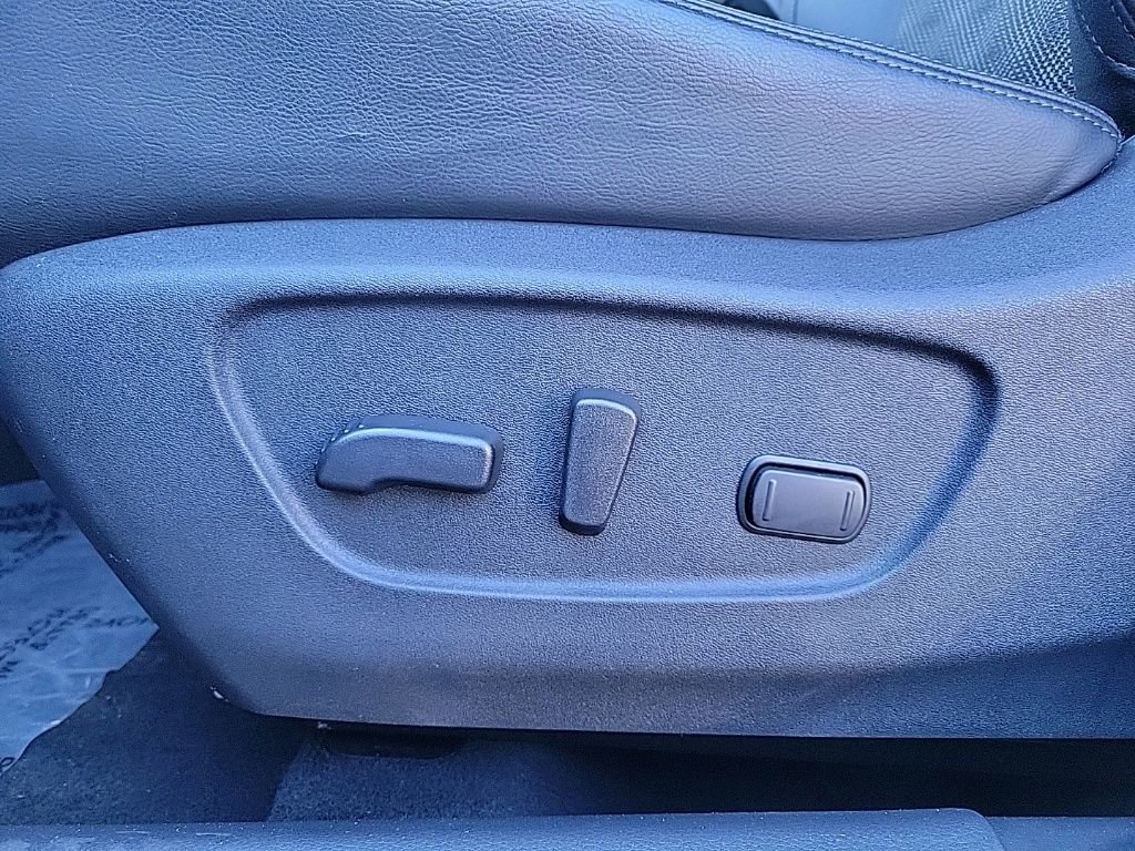 Used 2022 Nissan Rogue Sport SV w/ Technology Package image 13