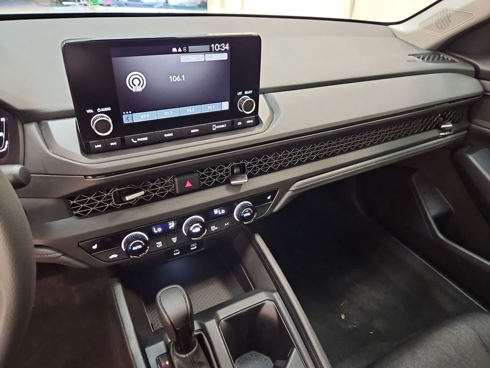 Certified 2023 Honda Accord EX image 29