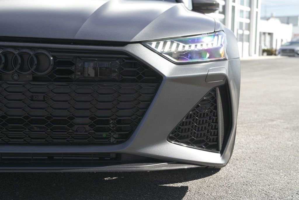 Used 2021 Audi RS 7 Sportback w/ Carbon Optic Package image 31