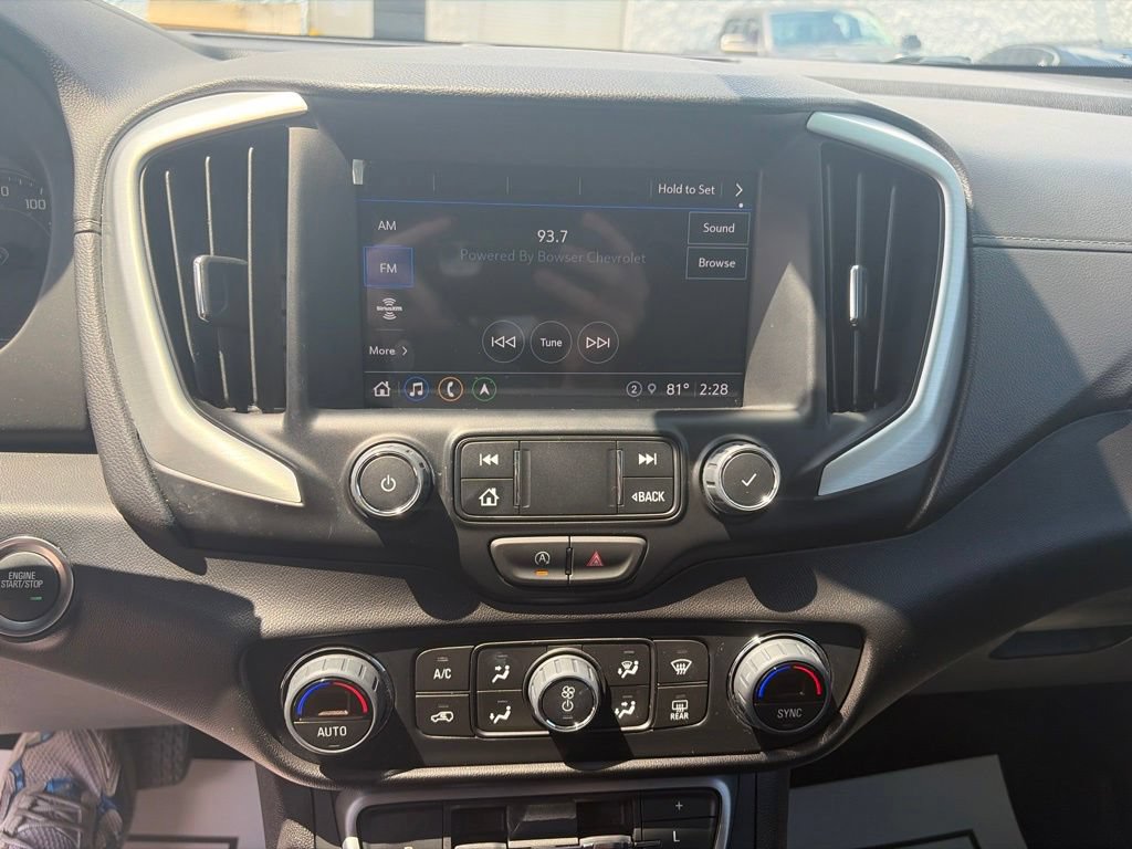 Used 2024 GMC Terrain SLT w/ Infotainment Package II AWD/4WD image 19