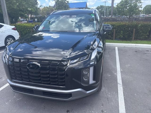 Used 2023 Hyundai Palisade SEL w/ Premium Package FWD image 3
