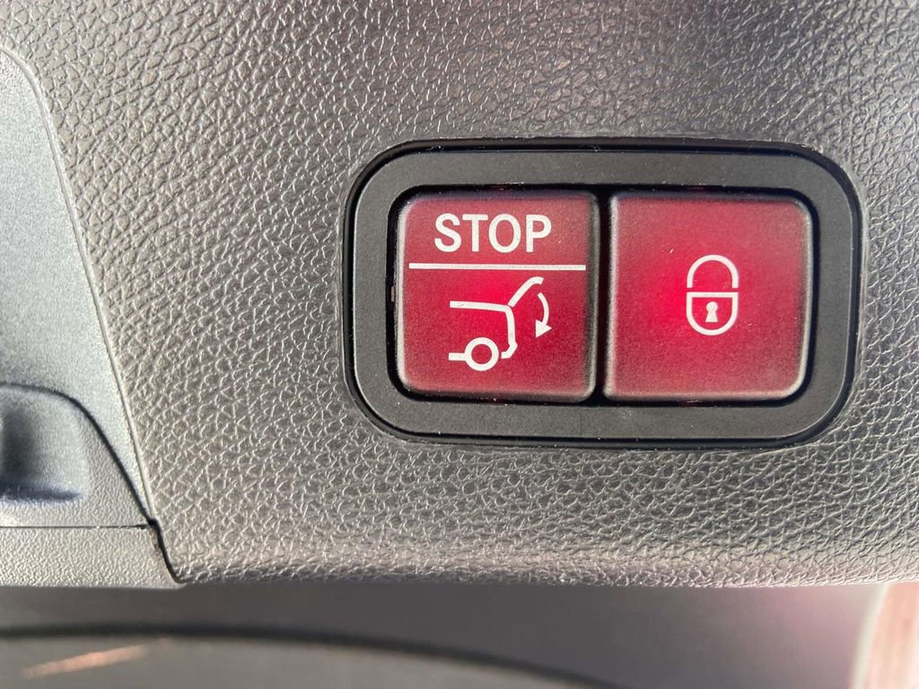 Used 2018 Mercedes-Benz GLE 43 AMG 4MATIC Coupe w/ Parking Assist Package image 10