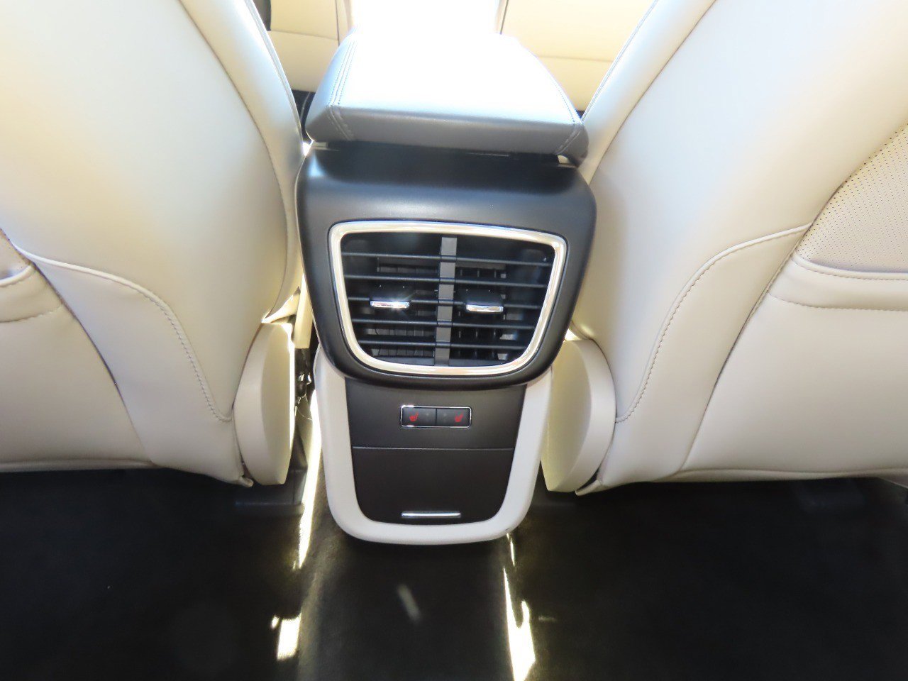 Used 2016 Lincoln MKX Reserve w/ Climate Package image 22