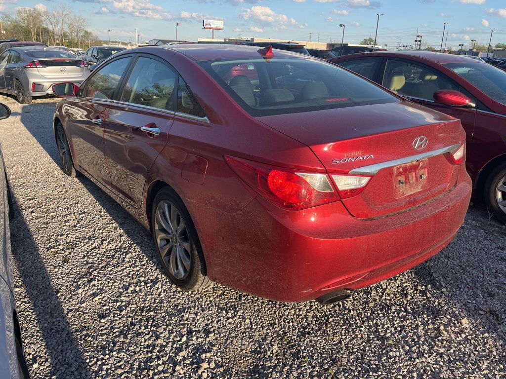 Used 2012 Hyundai Sonata SE w/ Navigation & Sunroof Pkg FWD image 4