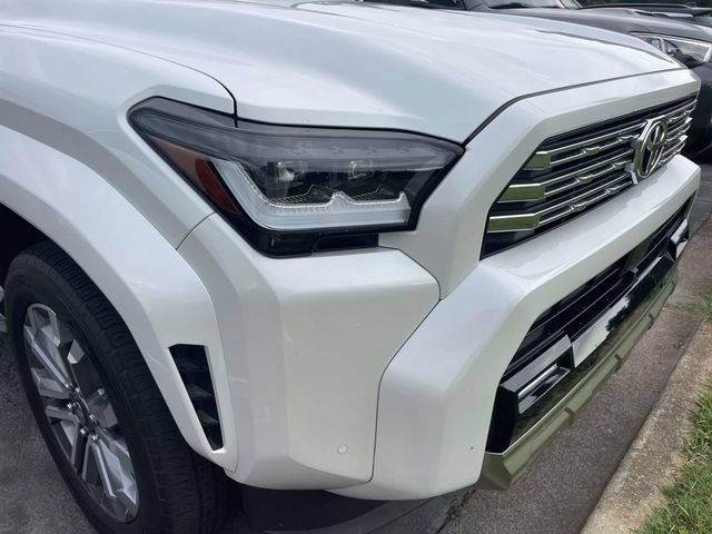 Used 2025 Toyota 4Runner Limited AWD/4WD image 4