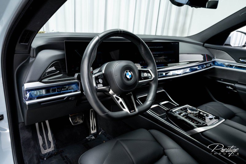 Used 2023 BMW 740i w/ Parking Assistance Package image 32