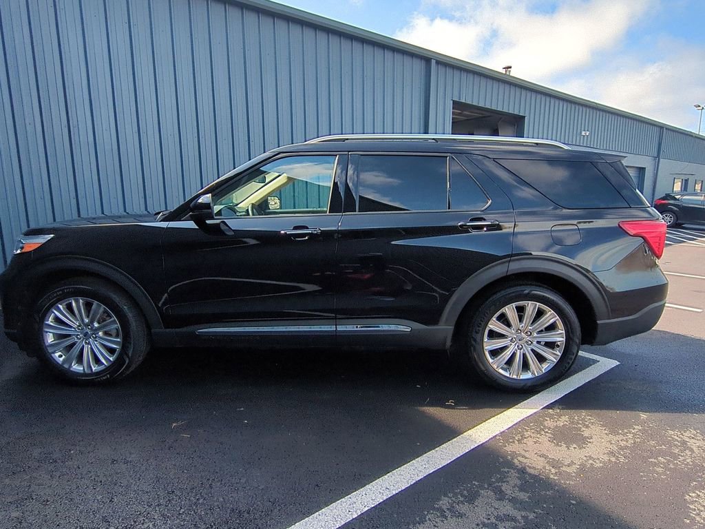Used 2021 Ford Explorer Limited w/ Equipment Group 301A RWD image 11