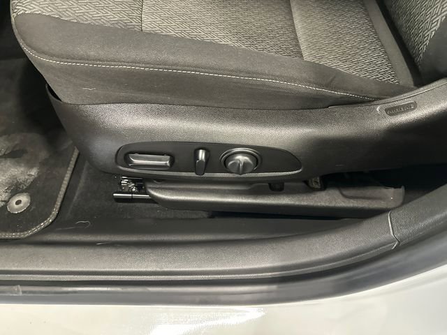 Used 2019 Buick Regal Preferred image 28