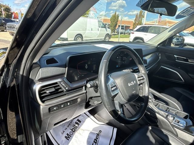 Used 2023 Kia Telluride S image 10